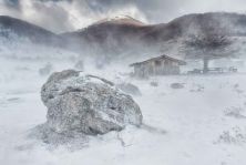 baita - bufera di neve.jpg